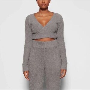 SKIMS Gray Sherpa wrap/jogger set